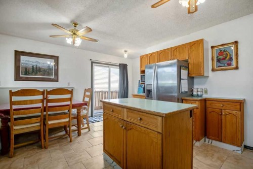 13 Park Road, Strathmore, AB - Indoor