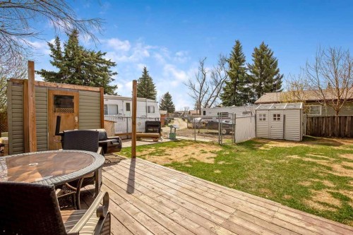13 Park Road, Strathmore, AB - Outdoor With Deck Patio Veranda