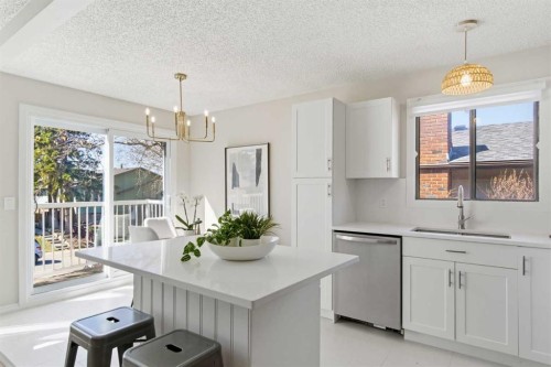 7 Jensen Crescent Ne, Airdrie, AB - Indoor
