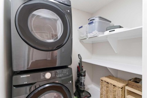 7 Jensen Crescent Ne, Airdrie, AB - Indoor Photo Showing Laundry Room