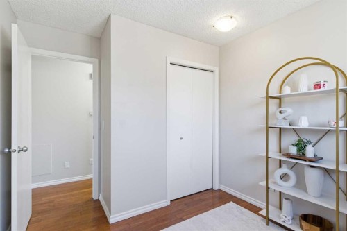7 Jensen Crescent Ne, Airdrie, AB - Indoor Photo Showing Other Room