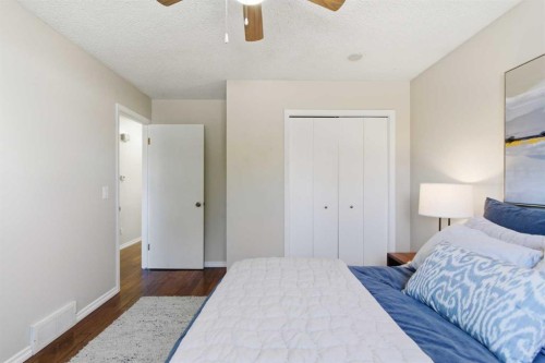 7 Jensen Crescent Ne, Airdrie, AB - Indoor Photo Showing Bedroom