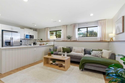 7 Jensen Crescent Ne, Airdrie, AB - Indoor