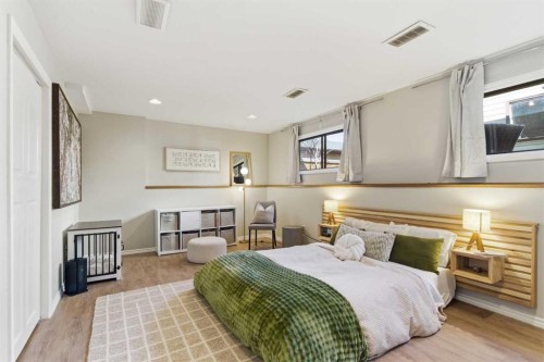 7 Jensen Crescent Ne, Airdrie, AB - Indoor Photo Showing Bedroom