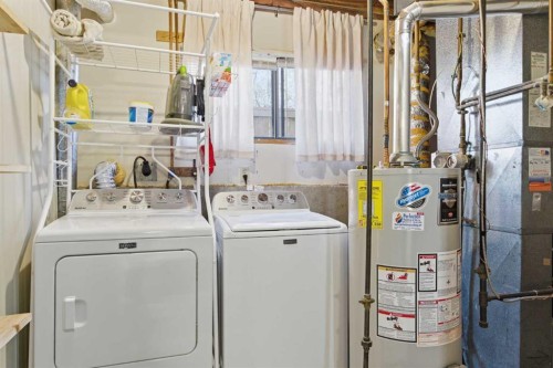 7 Jensen Crescent Ne, Airdrie, AB - Indoor Photo Showing Laundry Room