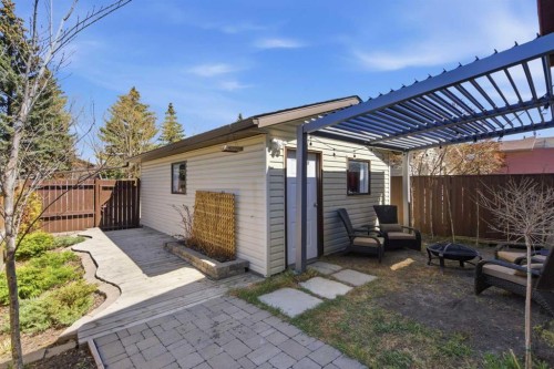 7 Jensen Crescent Ne, Airdrie, AB - Outdoor