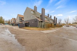 129-46 Glamis Green SW Calgary, AB T2E 6S4