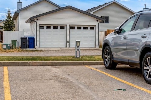 1414-12 Cimarron Common, Okotoks, AB - Outdoor