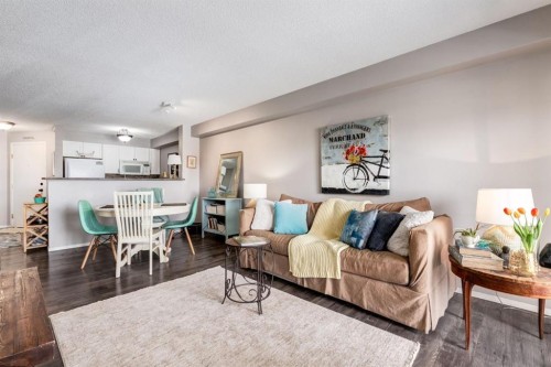 1414-12 Cimarron Common, Okotoks, AB - Indoor Photo Showing Living Room
