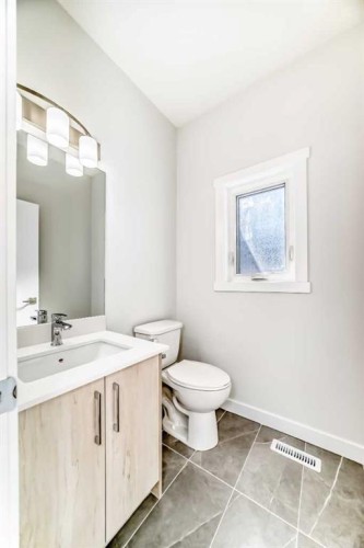 21 Cornergate Place Ne, Calgary, AB - Indoor Photo Showing Bathroom