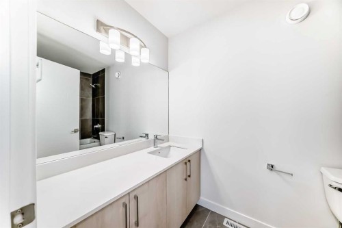 21 Cornergate Place Ne, Calgary, AB - Indoor