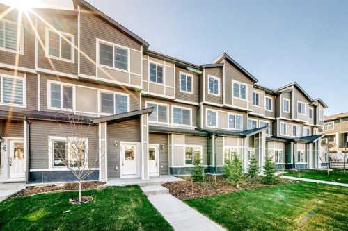 21 Cornergate Place Ne, Calgary, AB - Outdoor With Facade