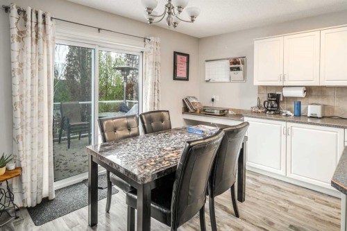 4 Springbank Bay Sw, Calgary, AB - Indoor
