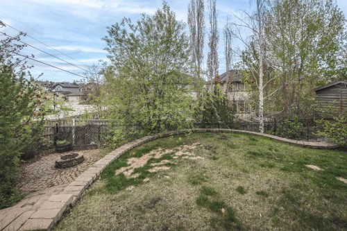 4 Springbank Bay Sw, Calgary, AB - Outdoor