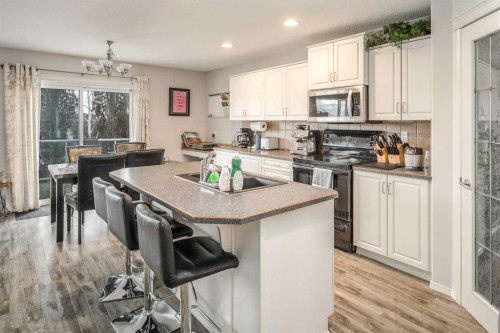 4 Springbank Bay Sw, Calgary, AB - Indoor