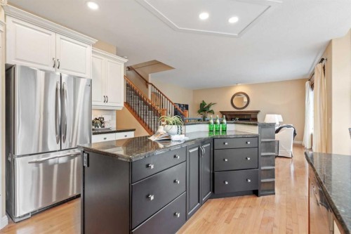 134 Panamount Rise Nw, Calgary, AB - Indoor Photo Showing Kitchen