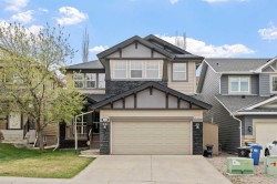 134 Panamount Rise NW Calgary, AB T3K 6G1