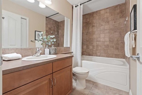 134 Panamount Rise Nw, Calgary, AB - Indoor Photo Showing Bathroom