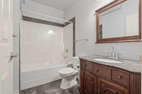 134 Panamount Rise Nw, Calgary, AB - Indoor Photo Showing Bathroom