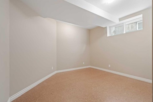 134 Panamount Rise Nw, Calgary, AB - Indoor Photo Showing Other Room