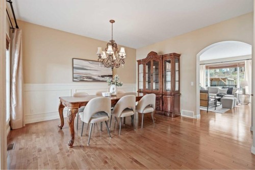 134 Panamount Rise Nw, Calgary, AB - Indoor Photo Showing Dining Room