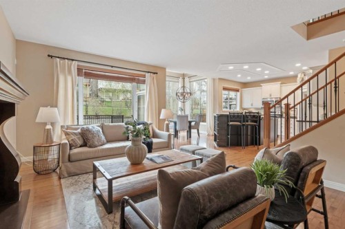 134 Panamount Rise Nw, Calgary, AB - Indoor Photo Showing Living Room