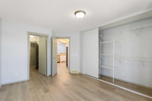 252 Prestwick Heights Se, Calgary, AB - Indoor Photo Showing Other Room