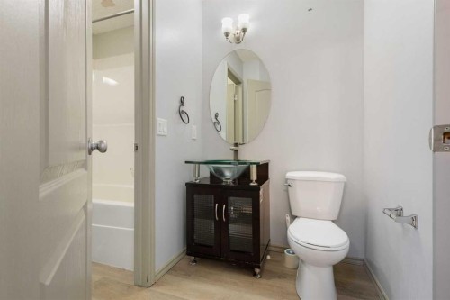 252 Prestwick Heights Se, Calgary, AB - Indoor Photo Showing Bathroom