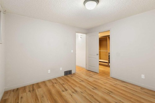 252 Prestwick Heights Se, Calgary, AB - Indoor Photo Showing Other Room