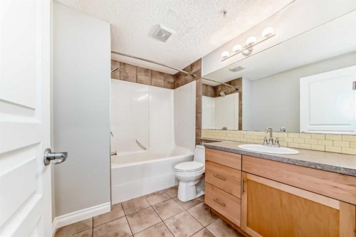 2-132 Rockyledge View Nw, Calgary, AB - Indoor Photo Showing Bathroom