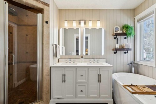 256 Sirocco Place Sw, Calgary, AB - Indoor Photo Showing Bathroom