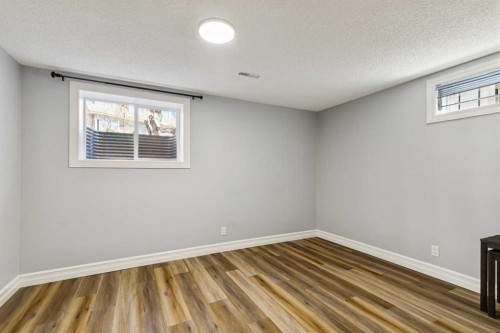 256 Sirocco Place Sw, Calgary, AB - Indoor Photo Showing Other Room