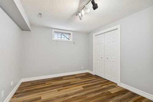 256 Sirocco Place Sw, Calgary, AB - Indoor Photo Showing Other Room