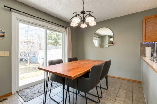 159 Macewan Drive Nw, Calgary, AB - Indoor Photo Showing Dining Room