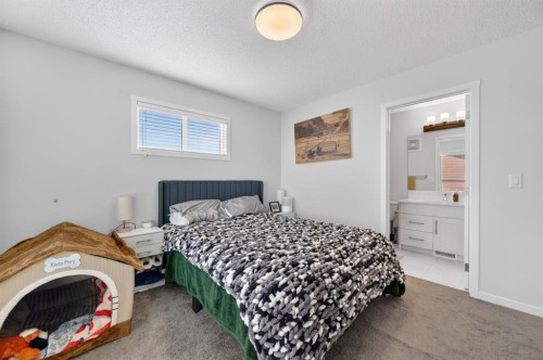 220 Harvest Grove Walk Ne, Calgary, AB - Indoor Photo Showing Bedroom