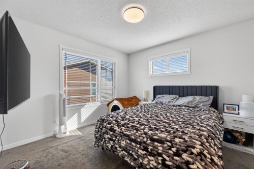220 Harvest Grove Walk Ne, Calgary, AB - Indoor Photo Showing Bedroom