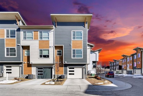 220 Harvest Grove Walk Ne, Calgary, AB - Outdoor With Facade