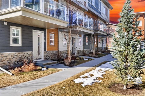 220 Harvest Grove Walk Ne, Calgary, AB - Outdoor With Facade