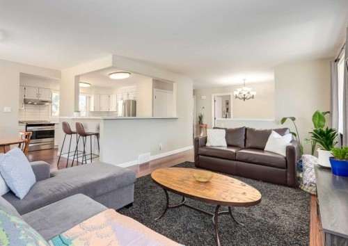 10012 Oakfield Drive Sw, Calgary, AB - Indoor Photo Showing Living Room