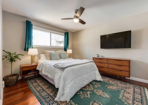 10012 Oakfield Drive Sw, Calgary, AB - Indoor Photo Showing Bedroom