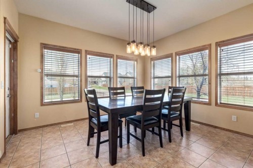 15 Barber Street Nw, Langdon, AB - Indoor Photo Showing Dining Room