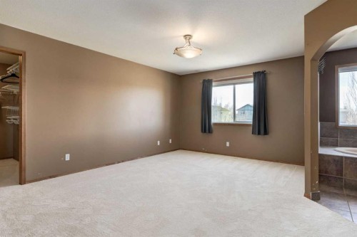 15 Barber Street Nw, Langdon, AB - Indoor Photo Showing Other Room