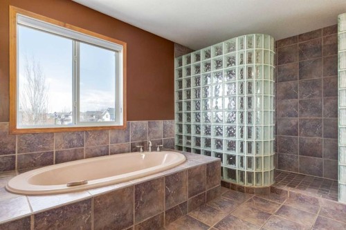 15 Barber Street Nw, Langdon, AB - Indoor Photo Showing Bathroom