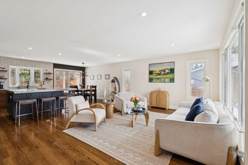 28 Calandar Road Nw, Calgary, AB - Indoor Photo Showing Living Room