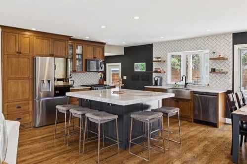 28 Calandar Road Nw, Calgary, AB - Indoor Photo Showing Kitchen With Stainless Steel Kitchen With Upgraded Kitchen