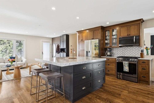 28 Calandar Road Nw, Calgary, AB - Indoor Photo Showing Kitchen With Stainless Steel Kitchen With Upgraded Kitchen