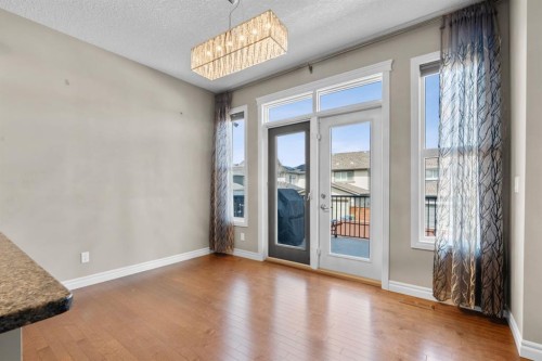 40 Masters Common Se, Calgary, AB - Indoor Photo Showing Other Room