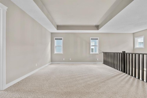 40 Masters Common Se, Calgary, AB - Indoor Photo Showing Other Room