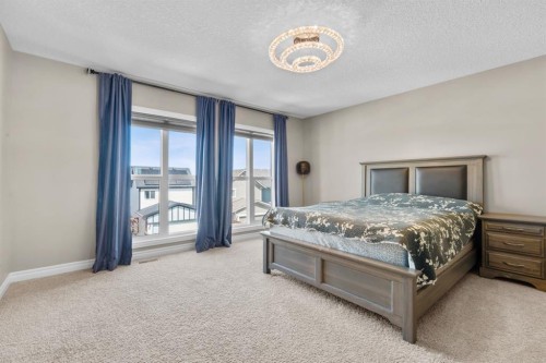 40 Masters Common Se, Calgary, AB - Indoor Photo Showing Bedroom