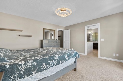 40 Masters Common Se, Calgary, AB - Indoor Photo Showing Bedroom